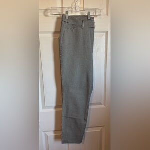 Old Navy high rise pixie ankle 27” inseam